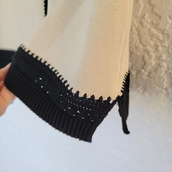 Per Se by Carlisle Sleeveless Blouse Beige Black Crochet Trim Women Size M - Picture 5 of 12